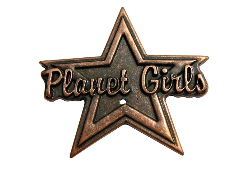 Imagem ilustrativa de Etiqueta metalizada para roupas